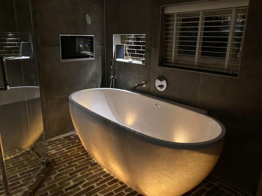 Voorsterstaete Former Barn, Including Jacuzzi Voorst Gem Voorst Εξωτερικό φωτογραφία